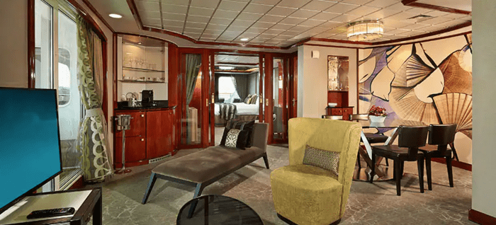NCL Star Deluxe Owner's Suite with Two Balconies .png